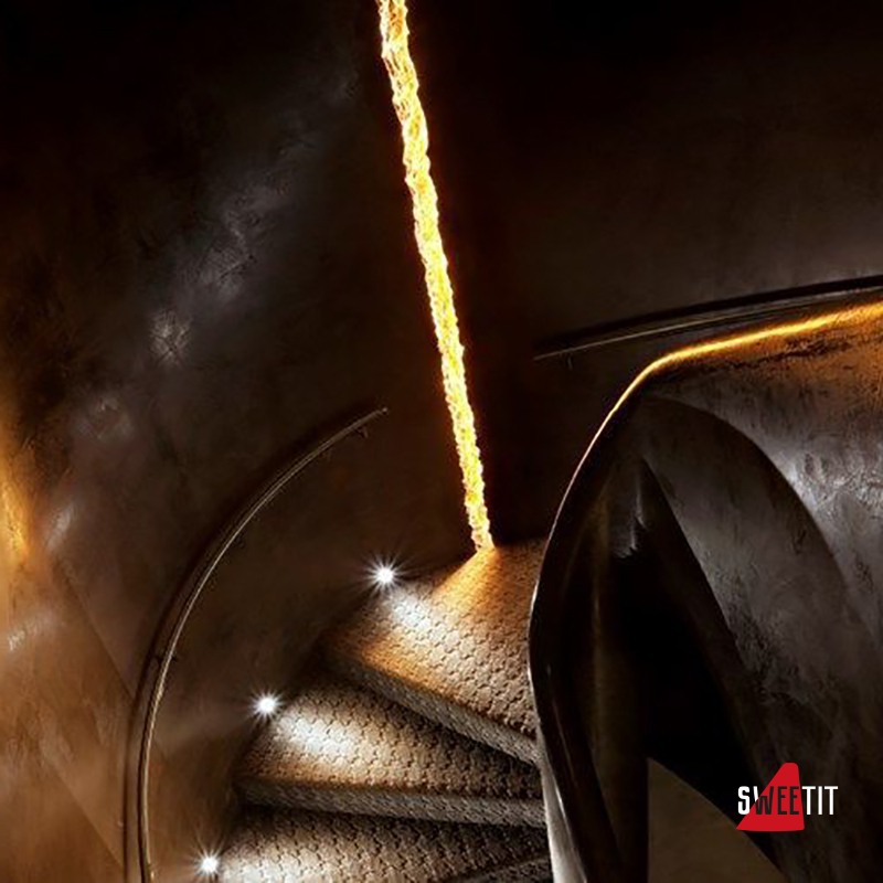 FLOS ARCHITECTURAL RUPTURE SA.2421.5.057